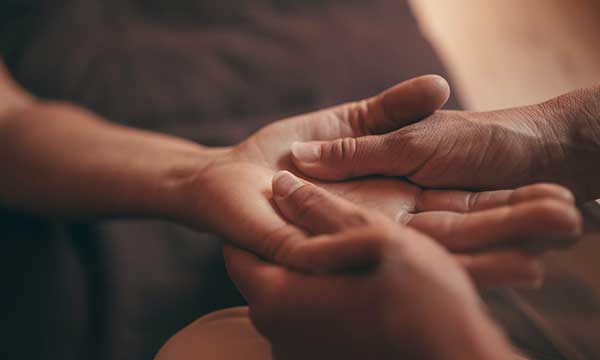 15 Minutes Oriental Hand Massage